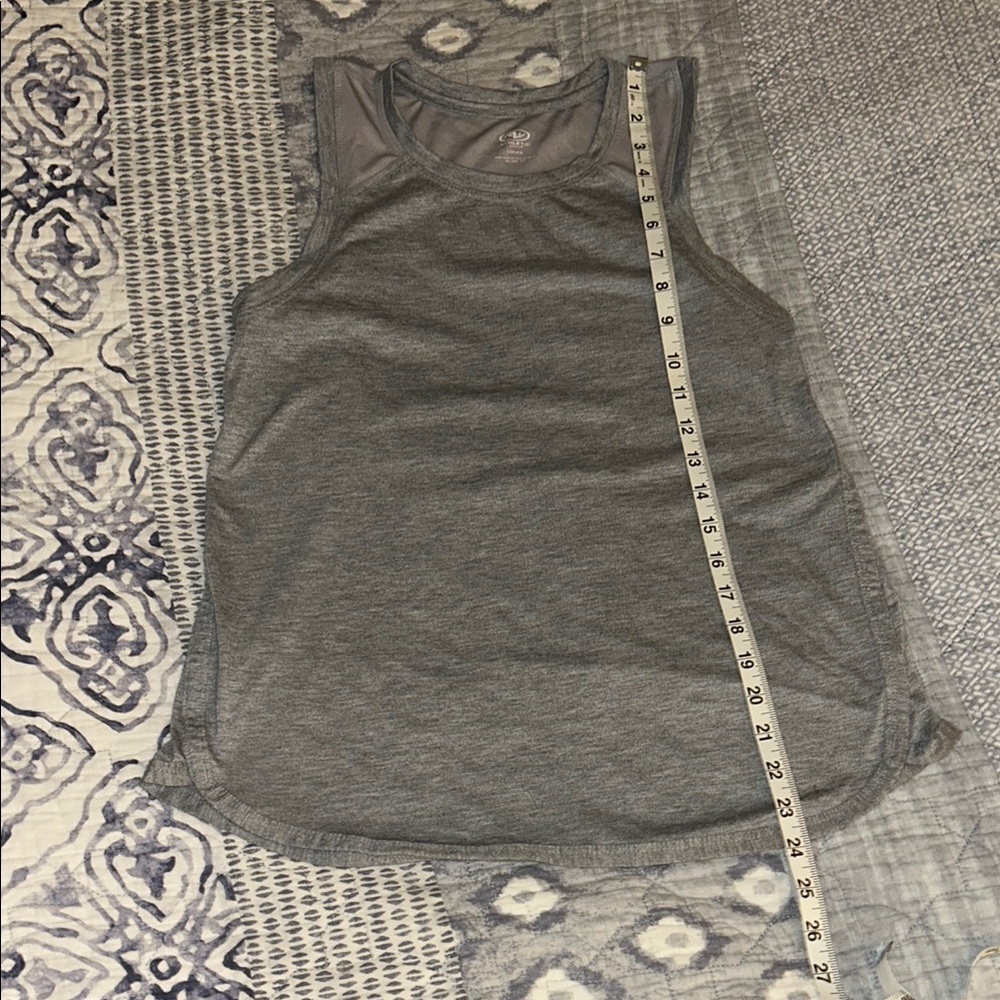 Athletic Works Gray Sleeveless Tank Top